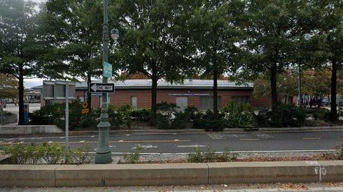 rent specialty 557 12th ave