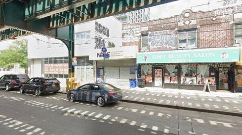 rent office 71-17 roosevelt avenue