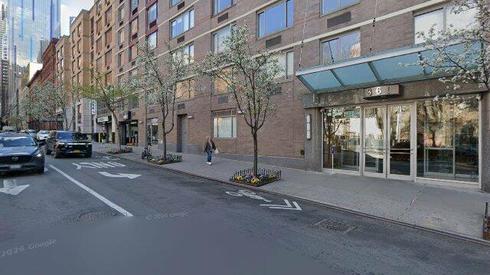 rent apartment 360 w 43rd st