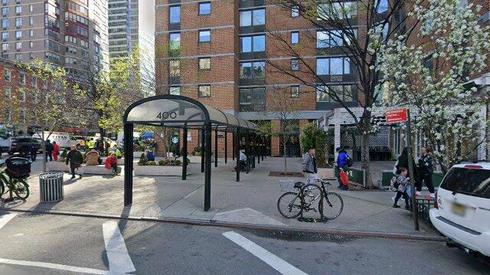 rent apartment 400 w 43rd st