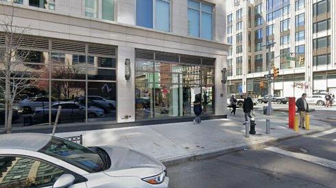 rent apartment 300 e 83rd st