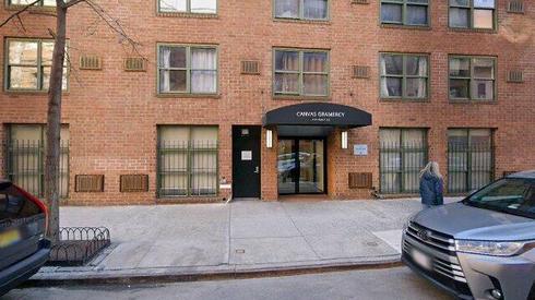 rent apartment 210-220 e 22nd st
